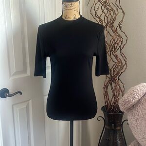 NWOT a New Day To
Excellent condition
Size M 
Color Black
Stretchy Material